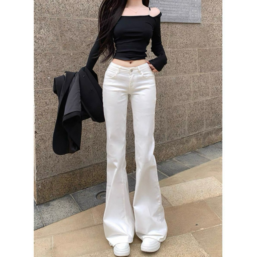 Quần Jeans Nữ màu Trắng ỐNG LOE Form rộng dài Chùm Chân Lưng thấp Hách Dáng Quần Bò Nữ ống Rộng Loe chất liệu Jeans Mềm | BigBuy360 - bigbuy360.vn