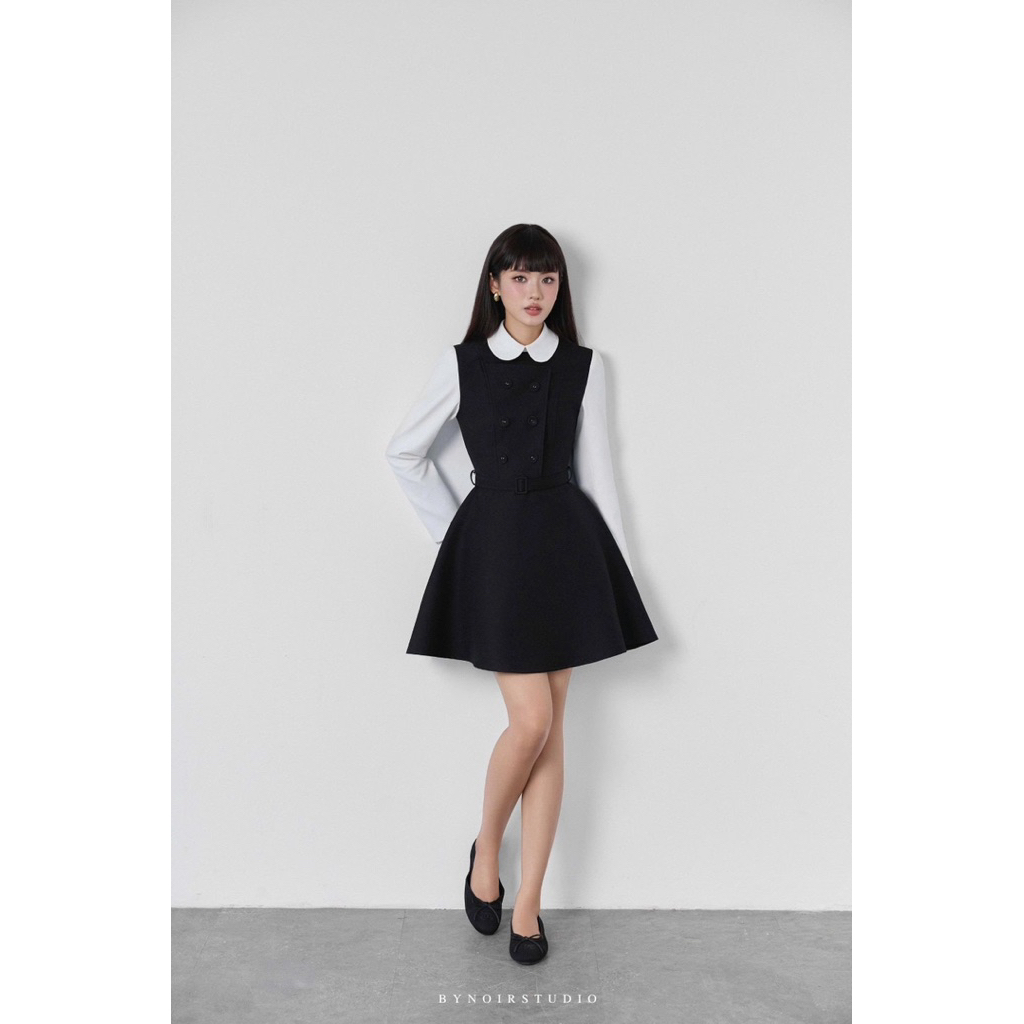 Major Dress - Váy cổ bèo phối trắng cúc bọc Bynoir Studio