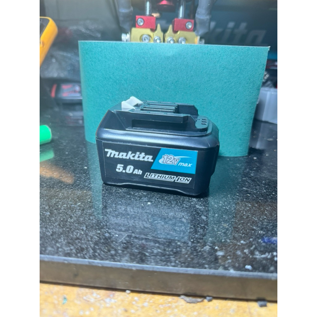 Pin makita 10.8v/12v max 5ah mạch nhận sạc zin(6cell)