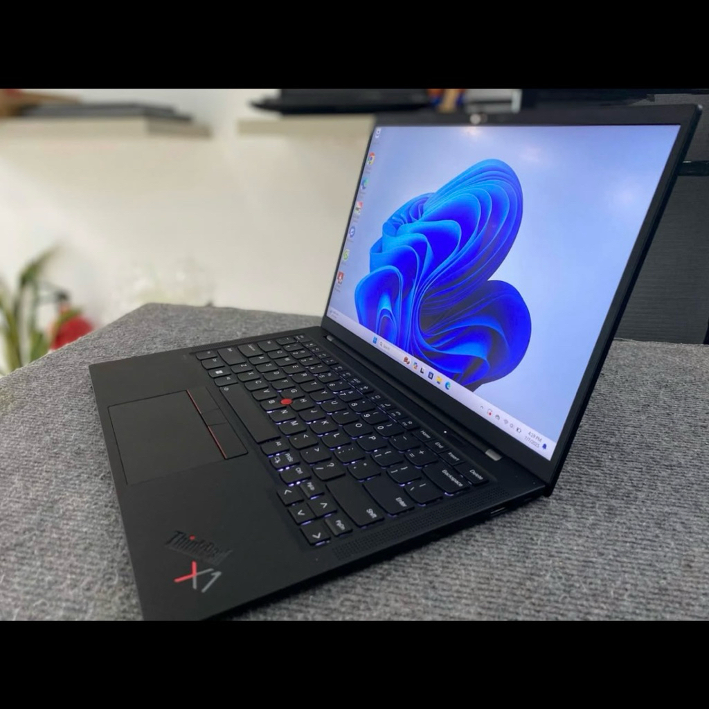 Laptop Thinkpad X1 Carbon Gen 9 | i7/16/256Gb | FHD