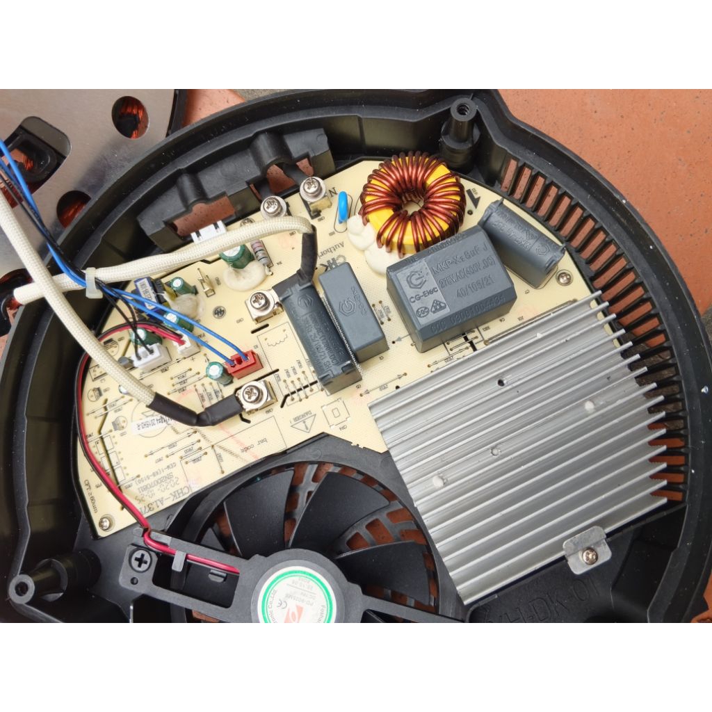 bo mạch nguồn công suất và mâm từ của bếp từ Bluestone 6835 (ICB-6835)mã CHK-A1.37H