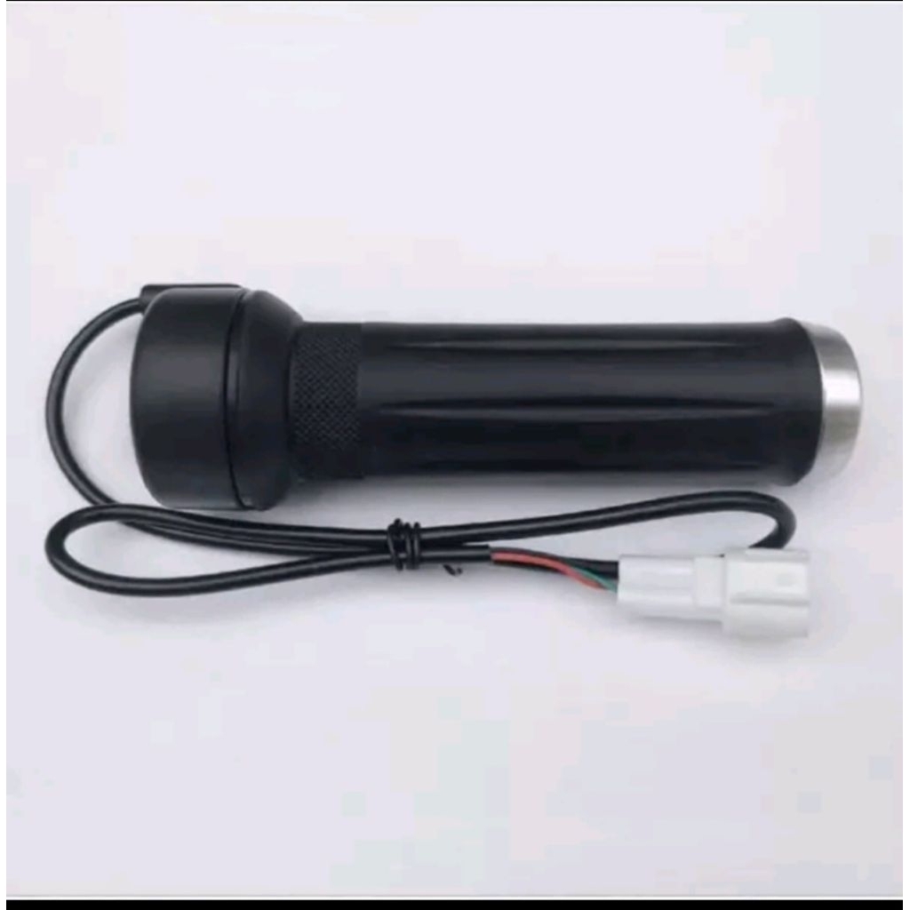 tay ga xe điện yadea x5 .