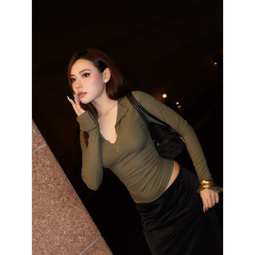 NORA TOP - Áo Tay Loe Cổ V TIDYCHIC