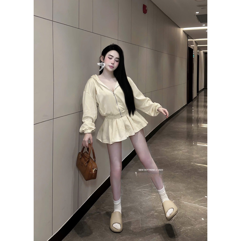 Set áo khoác nỉ phối mũ gấu, chân váy xoè siu xinh