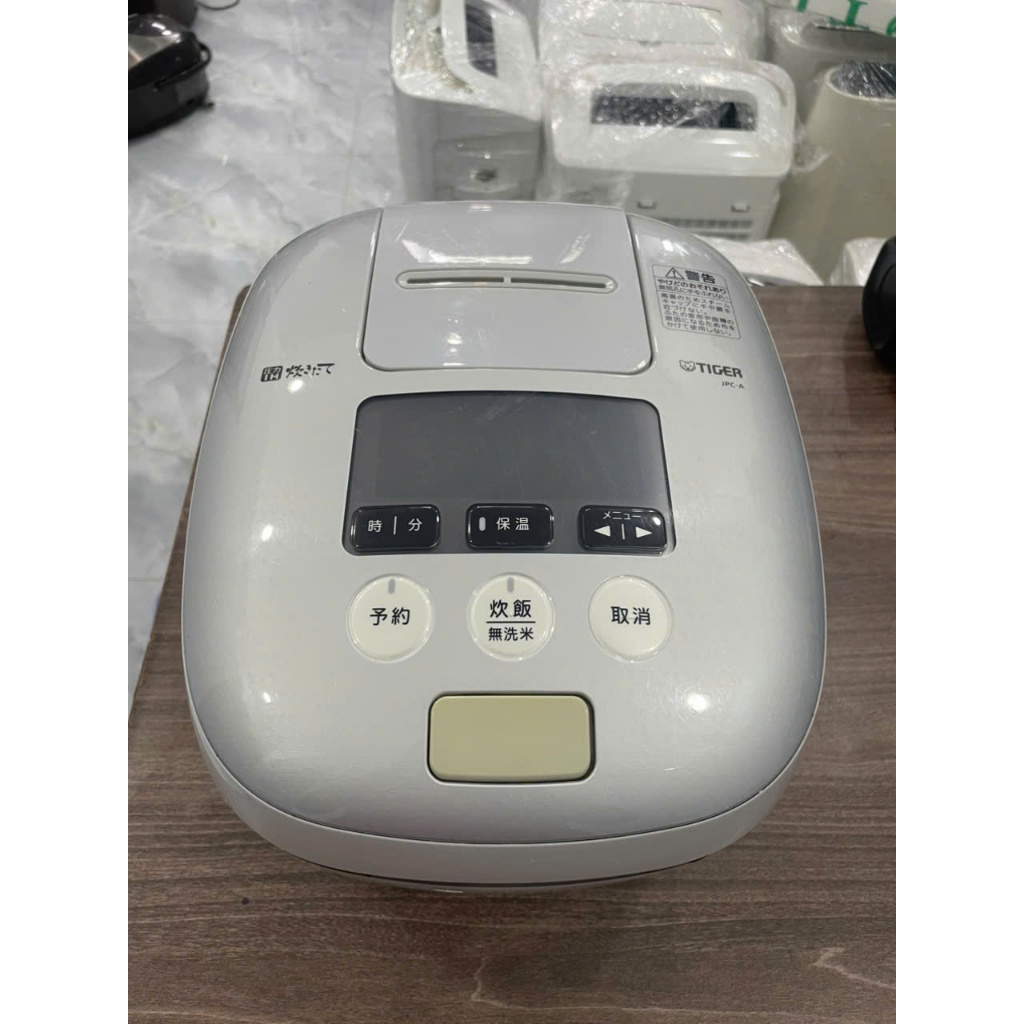 Nồi cơm cao tần Tiger áp suất 2 bi đèn LED cao cấp dung tích 1L nội địa Nhật, nguyên bản điện 100V
