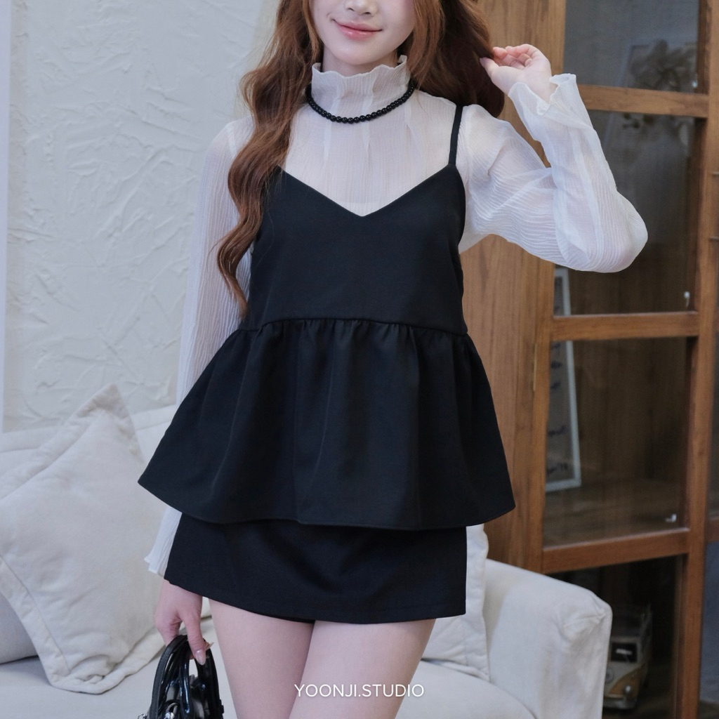 YOONJI - Set áo tơ be, yếm hai dây xoè
