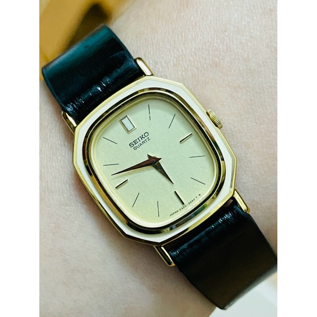 Đồng hồ Seiko Nhật form tank tay nữ nhỏ bao đẹp.