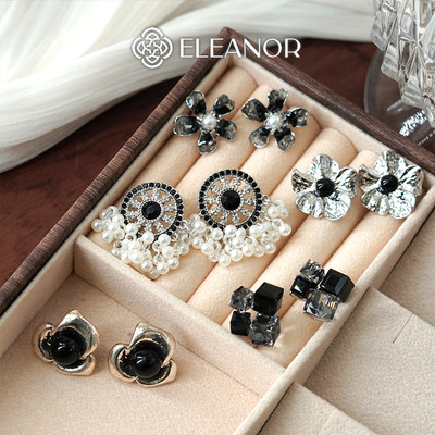Bông tai nữ chuôi bạc 925 Eleanor Accessories đa dạng phụ kiện trang sức khuyên tai màu đen 9331