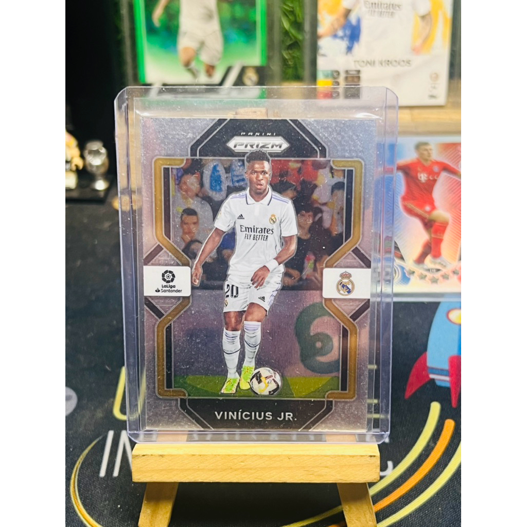 Thẻ bóng đá Vinicius Jr Real Madrid Panini Chronicles La Liga 2022/23