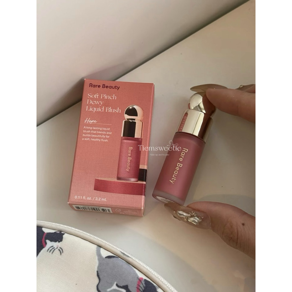 Má hồng Rare Beauty Dewy Liquid Blush màu Hope 3.2ml