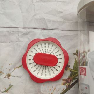 Hộp muối dưa cà 2.1L Lock&Lock INL413W