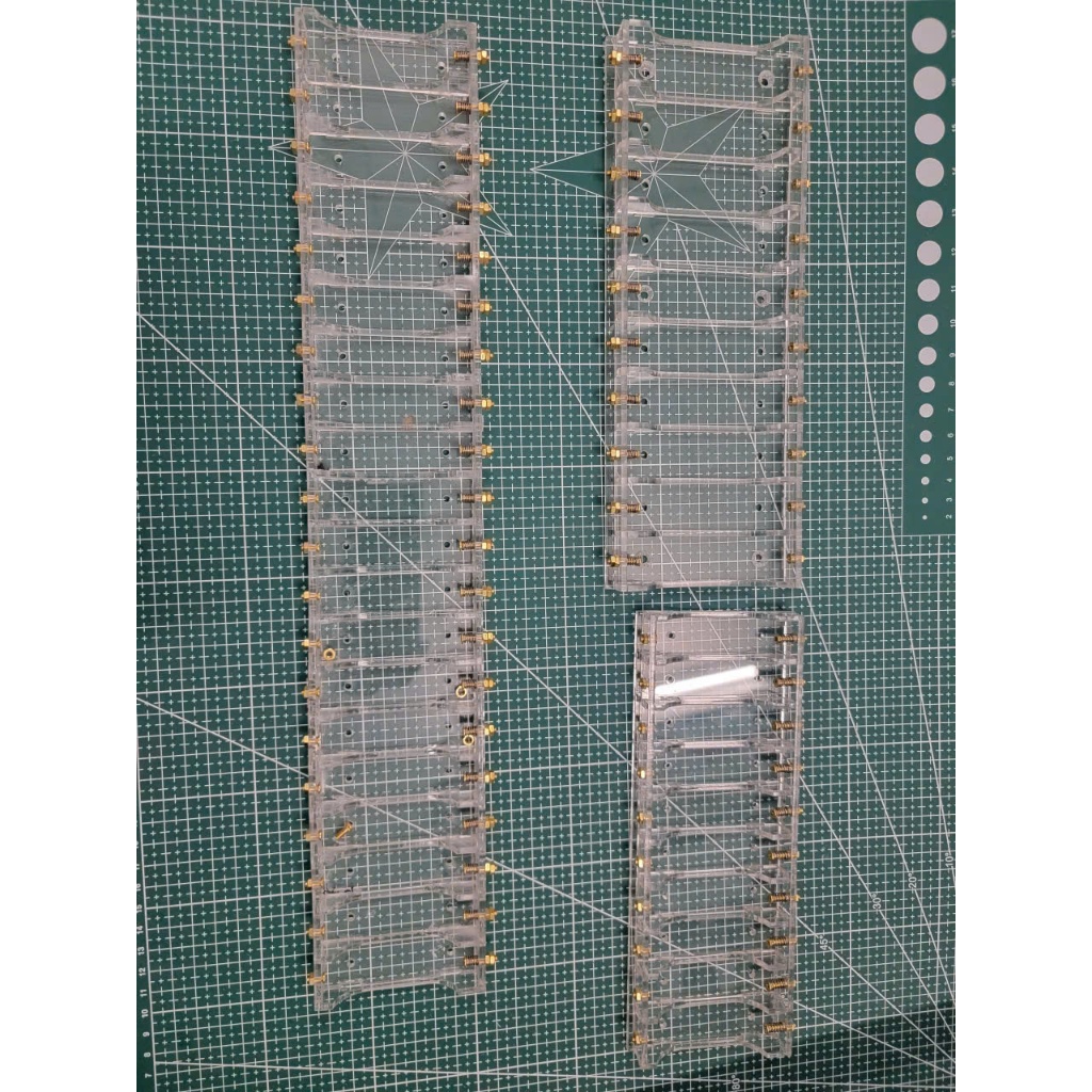 Khay Cân Bằng Pin 18650. 21700. 32700. 26650. 26800, 26700, 32140