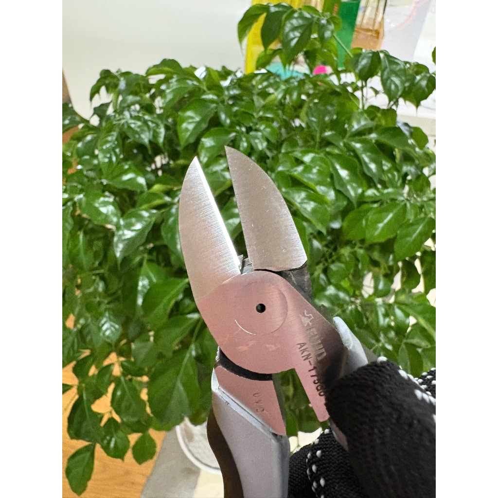 Kìm cắt lưỡi mỏng ( chuyên cắt dây mềm) Fujiya AKN-150GU / AKN-175GU