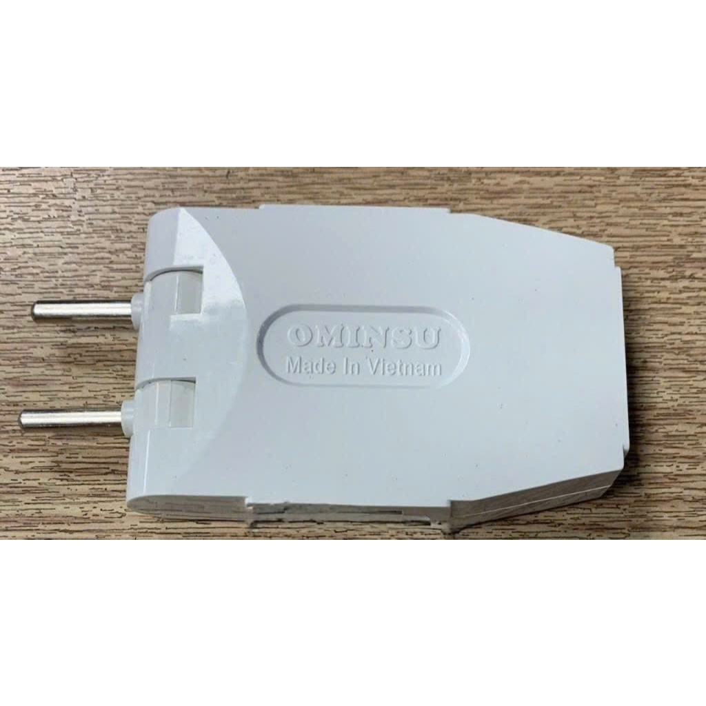 Ổ cắm 3 chạc rẹt Ominsu - Màu Trắng