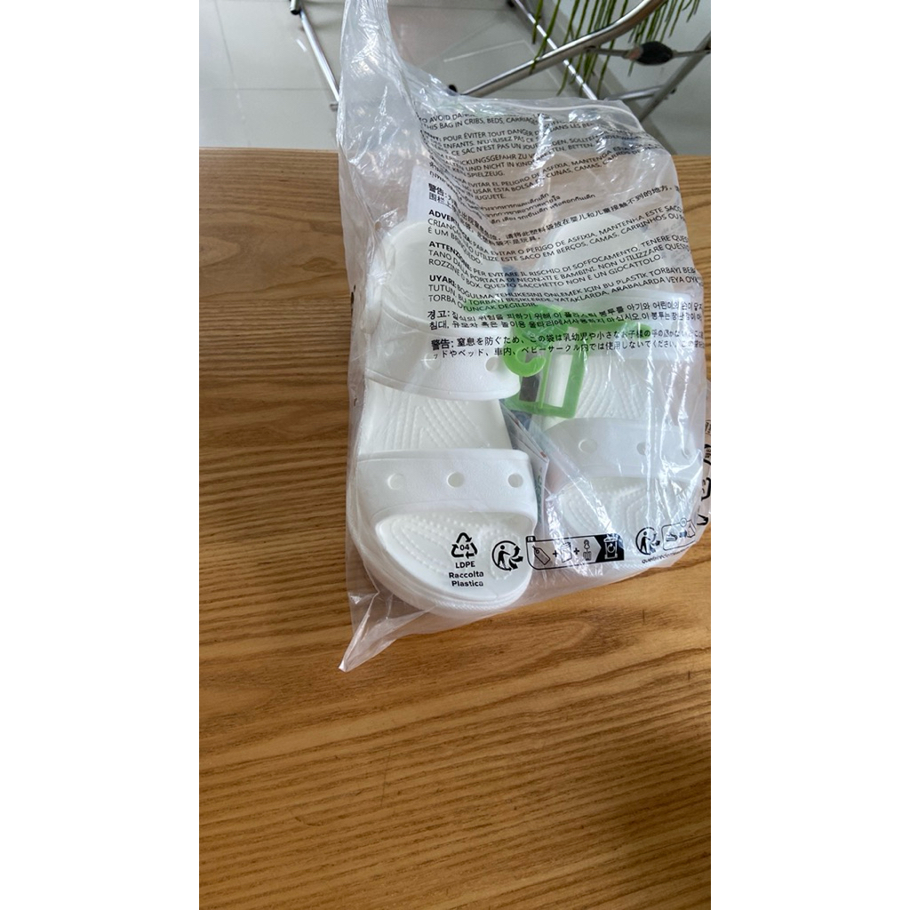 (Auth)Crocs bae sandal white w6