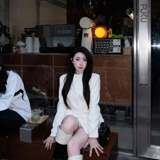  LIPU - SET ĐỒ NỮ ÁO DÀI TAY BUỘC EO CÀI CÚC MIX QUẦN ĐÙI NGẮN TRẮNG KEM SIÊU HOT THU ĐÔNG 