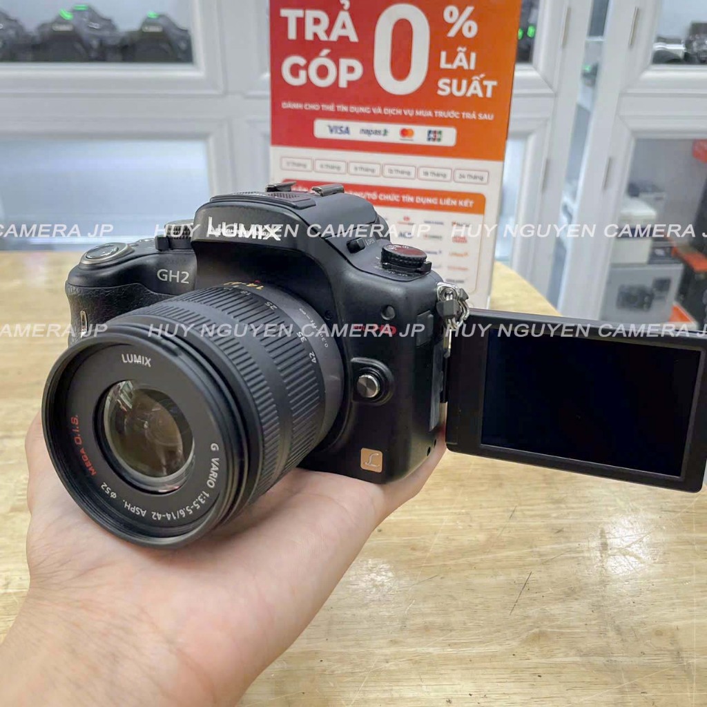 MÁY ẢNH LUMlX GH2 đẹp , Màn hình xoay cảm ứng, Video Full HD 1080p , Ống kính Lumix 14 42 OIS  NHỎ G