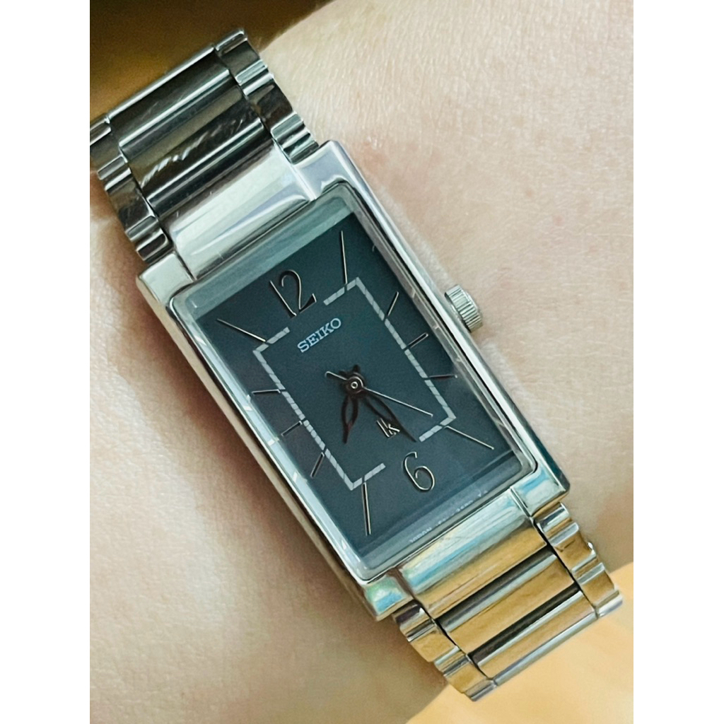 Đồng hồ Seiko Lukia Nhật tank mặt xám siêu đẹp.