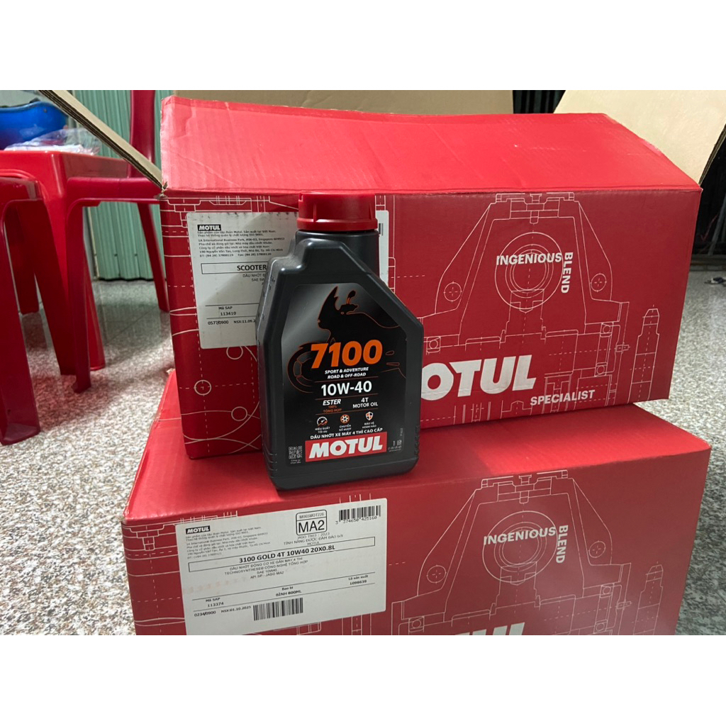 MOTUL 7100