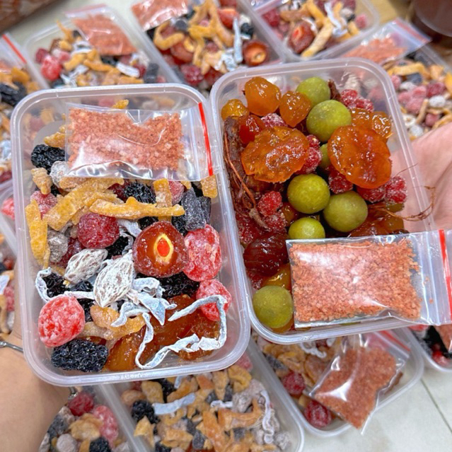 Ô mai thập cẩm mix nhiều vị, ô mai đặc biệt mix 9-10 loại khác nhau hộp 500g