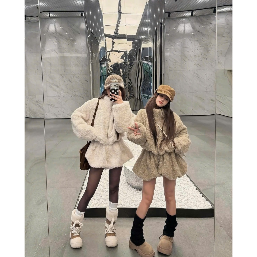 Set Bộ nữ thu đông croptop Kèm Quần Short Ngắn, Áo Trễ Vai Đan Dây Chiết Eo Phối Kẻ Sọc Ciberti