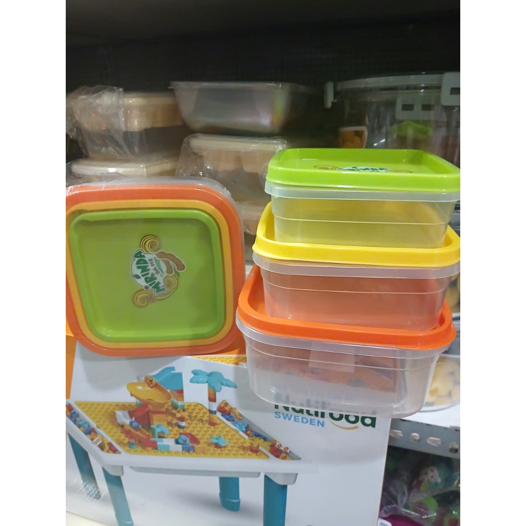 Bộ 3 hộp nhựa vuông Tân Lập Thành Quà tặng từ Mirinda