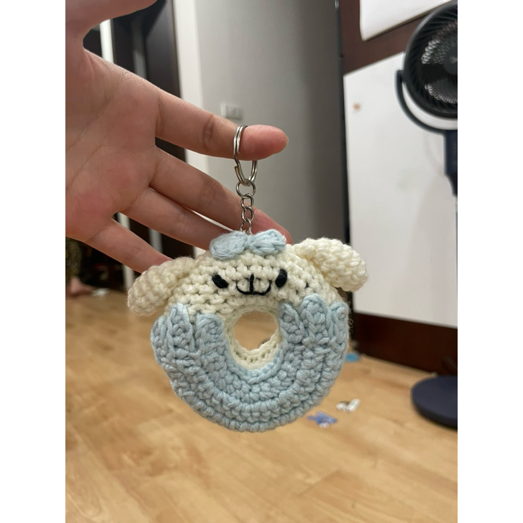 [Ảnh thật] Móc khoá donut cinnamoroll handmade bằng len thủ công