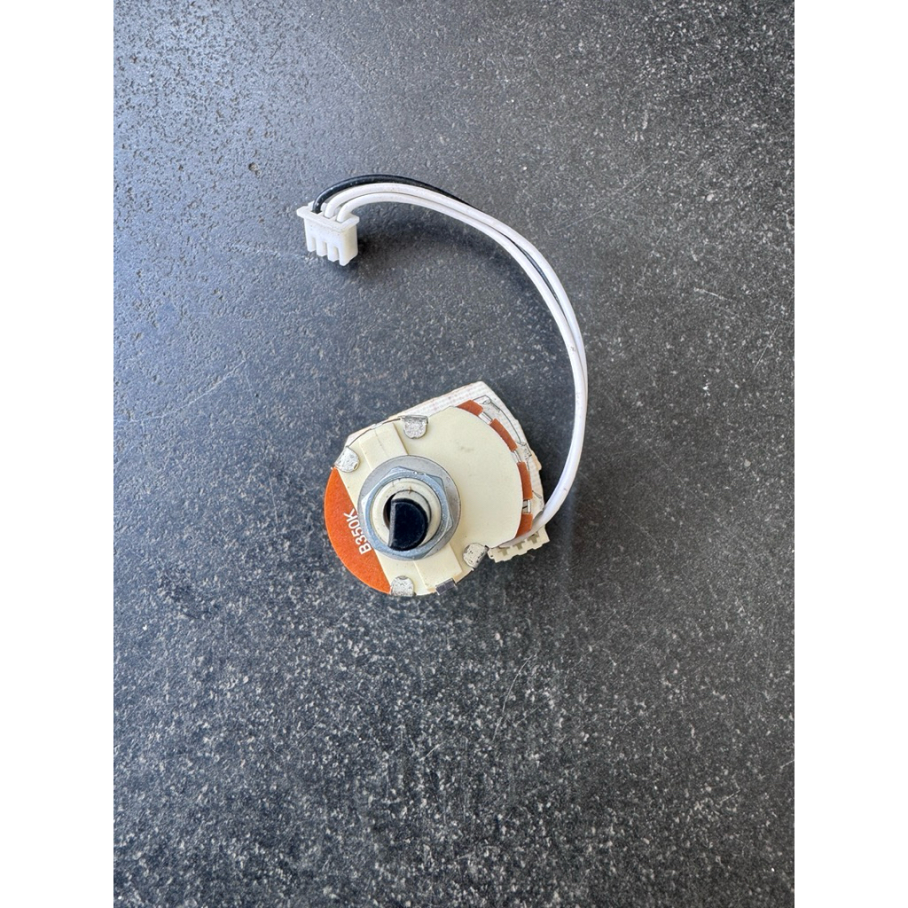 Volume chỉnh nhiệt độ, chỉnh bơm máy nước nóng Ariston Bello hàng zin mới