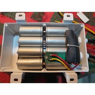 Hộp đựng pin chứa 16 viên pin 32650 Kích thước: 240x140xH80mm - Hộp đựng pin chứa 24 viên pin 32650 KT: 270x160xH85