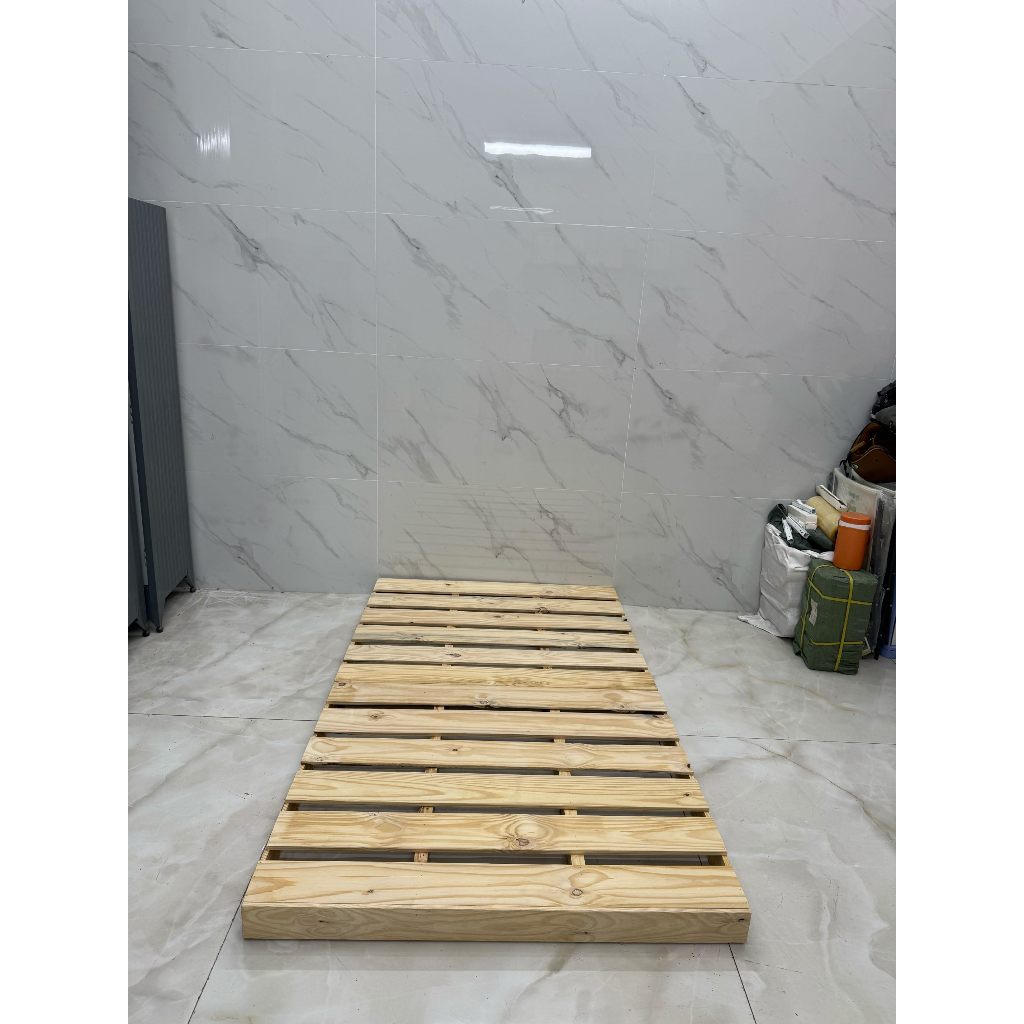 Giường Ngủ Pallet Gỗ thông  kích thước 1mx2m đã được sấy khô chống mối mọt