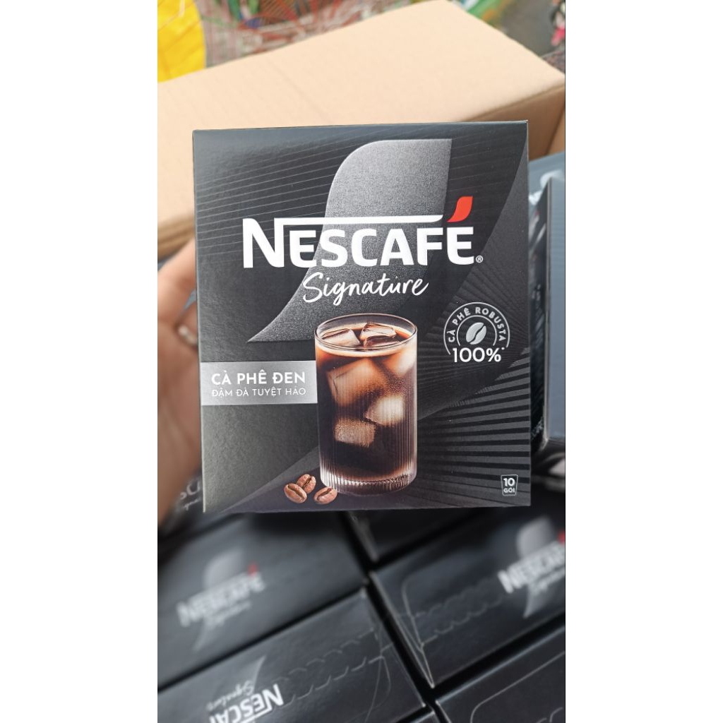 Nescafe đen Signature đậm đà tuyệt hảo hộp 10 gói × 10,5 g