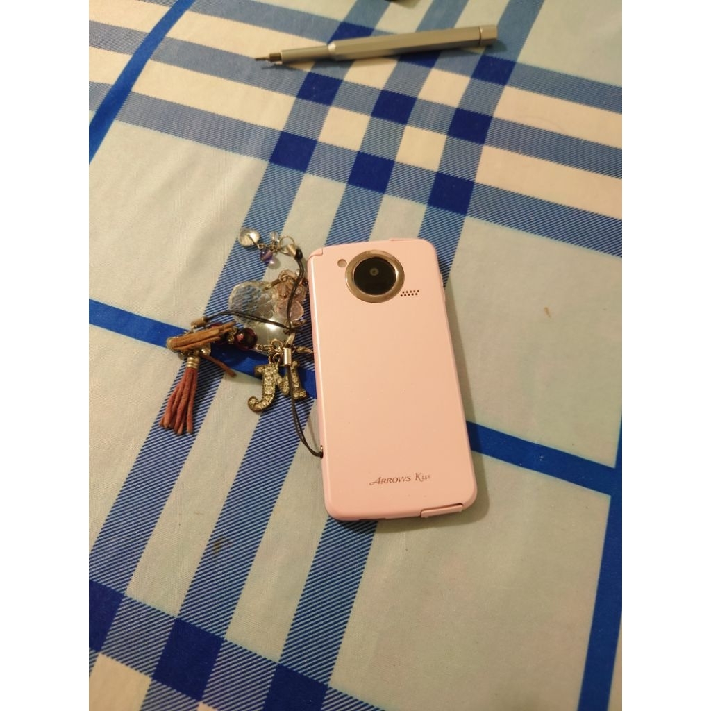 xác điện thoại fujitsu arrows kiss f 03d liệt cảm ứng