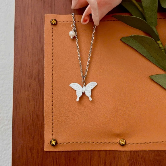 Dây Chuyền Butterfly Xà Cừ Màu Trắng 2ABNORMAL