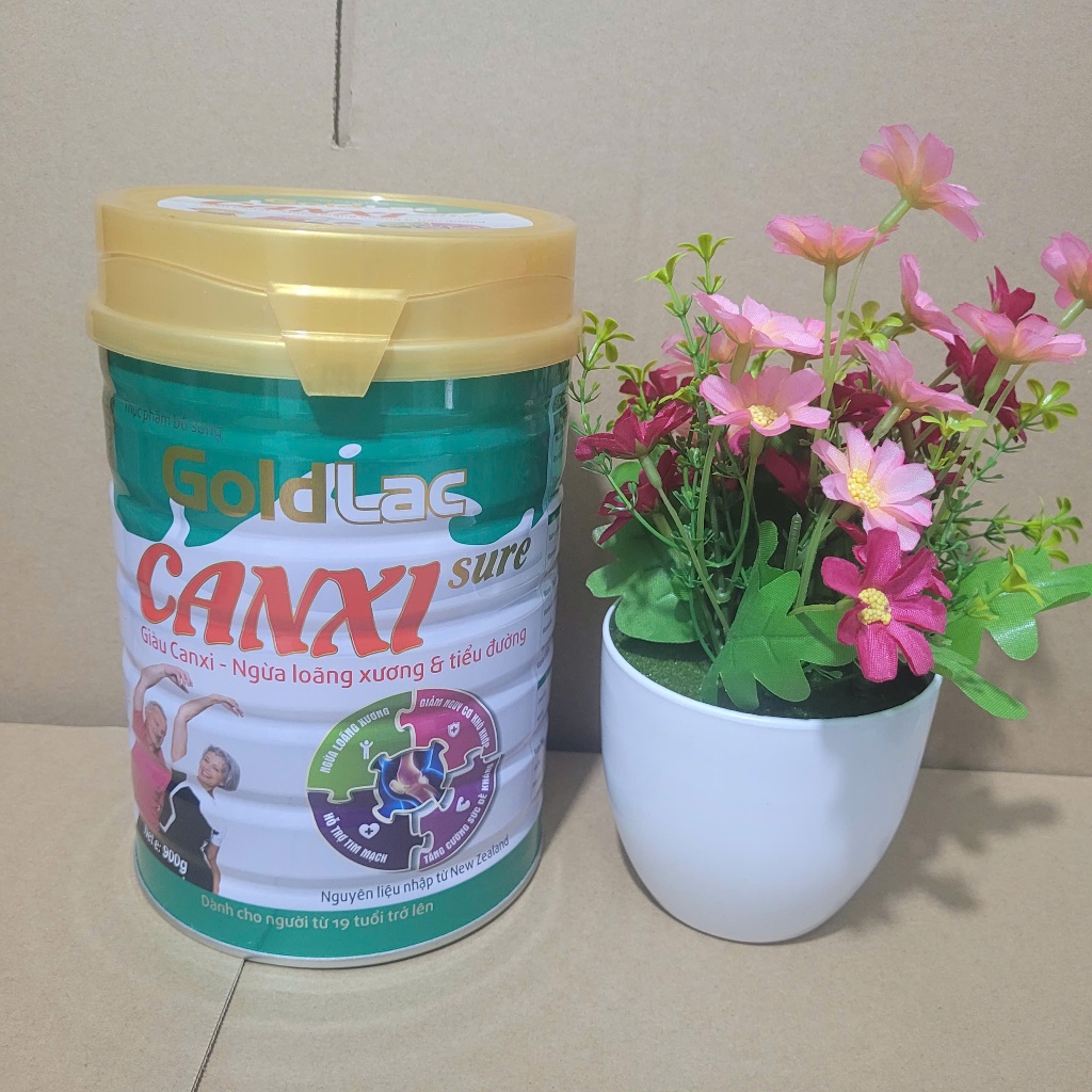 Sữa bột cho người già Goldlac canxi lon 900g