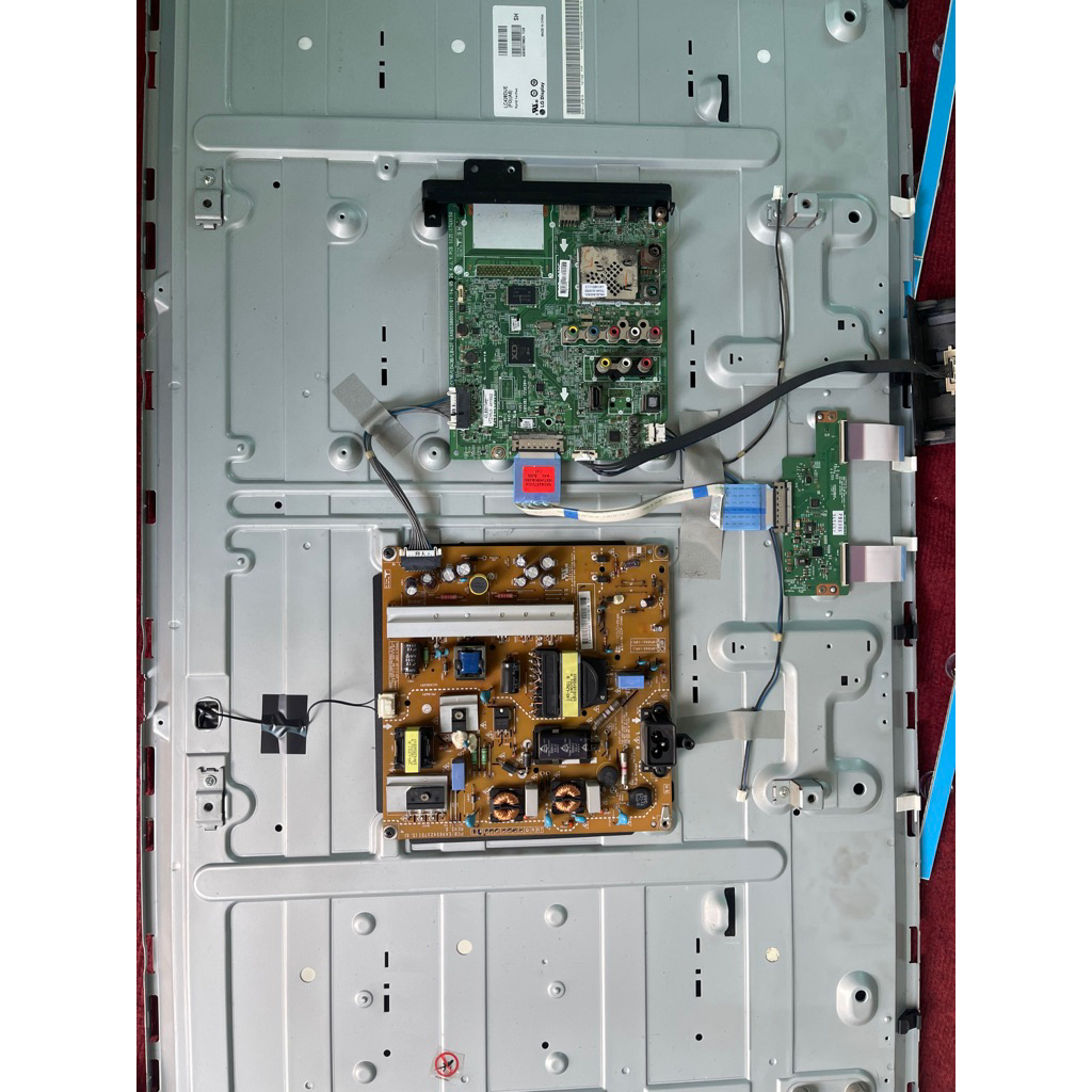 Main tv LG 42lb551t