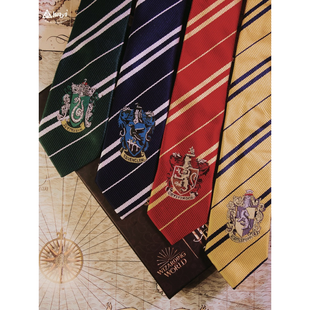 Cà vạt Phù Thủy Hogwarts – Harry Potter Collection