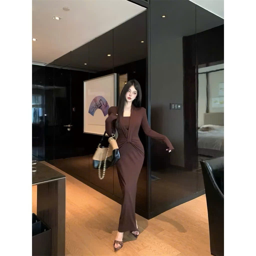 Đầm Body Nữ Dáng Dài Cổ Chữ V LONACO D232, Váy Nữ Thiết Kế Tay Dài Nhún Eo Phong Cách Thanh Lịch | BigBuy360 - bigbuy360.vn