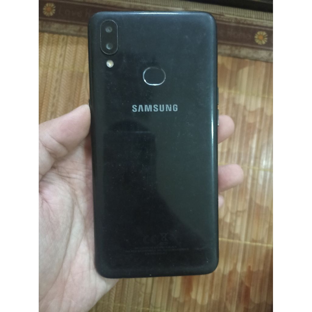 Điện thoại cũ Samsung a10s ram2/32gb, vỡ kính