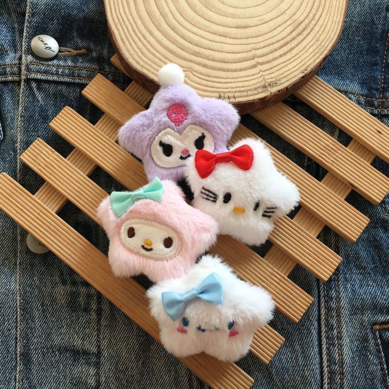 Ghim Bông Mini Sanrio Hello Kitty Kuromi Cinnamon Melody Pompompurin Đáng Yêu Kute Trang Trí Balo Hộ