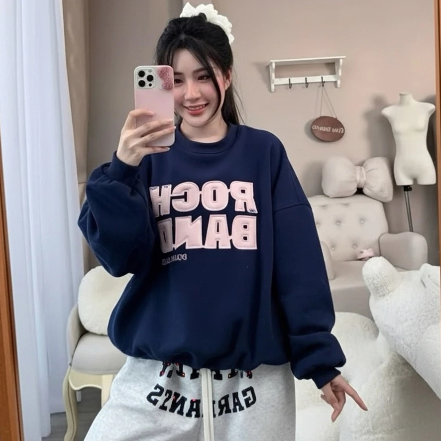 Áo Nỉ Sweater Nữ Form Boxy Thêu Chữ ROCK BAND - Áo Nỉ Nữ Dáng Unisex Ulzzang Hàn Quốc siêu ấm, siêu hothit Ver26