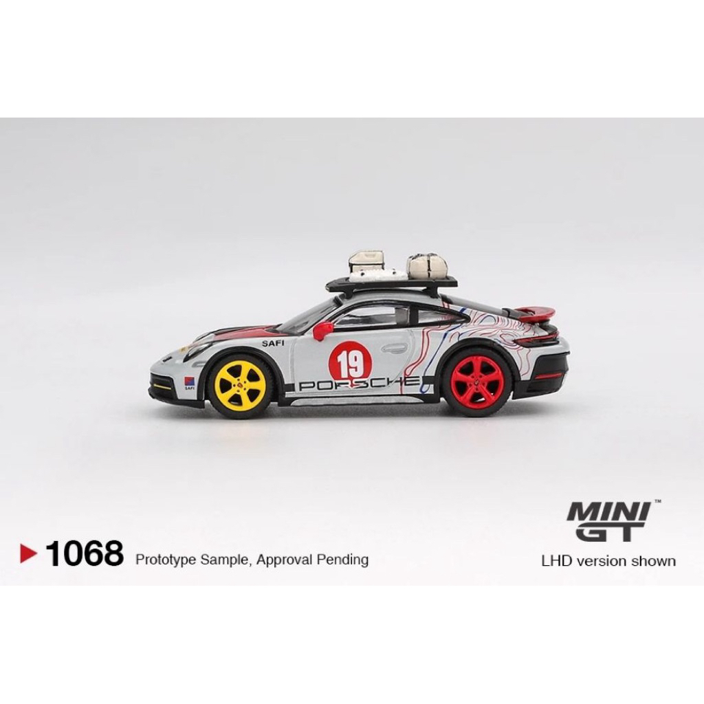 MiniGT BOX/CARD 1/64 Porsche 911 Dakar "Uncle Rally"