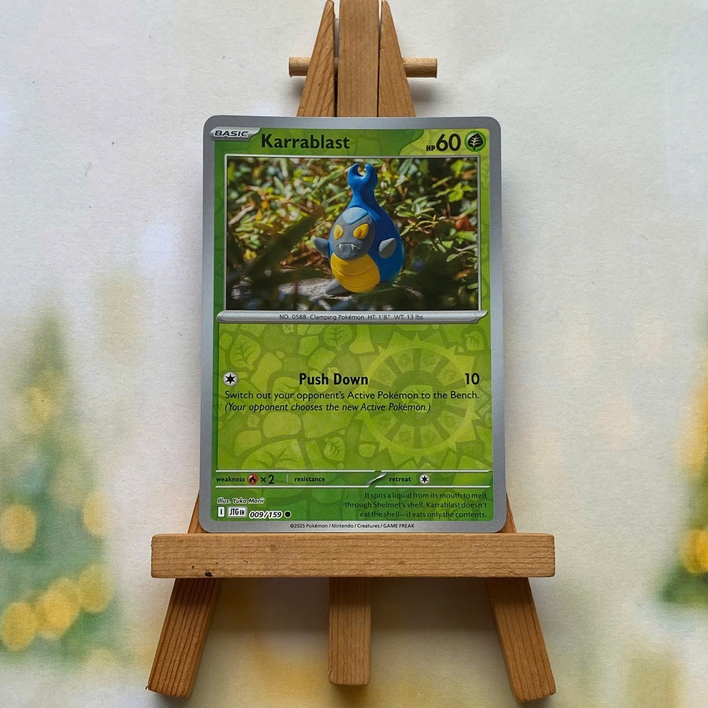 Thẻ hình Pokemon Karrablast 009/159 - Lá bài lẻ Journey Together Common Reverse Holo tiếng Anh