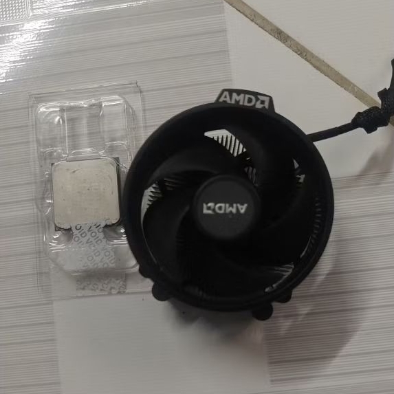 cpu ryzen 3 2200g kèm fan