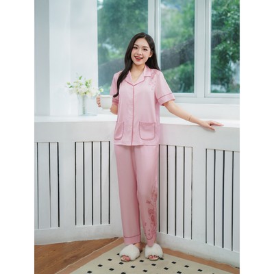 WINNY - Bộ Mặc Nhà Nữ Kiểu Cộc Tay Quần Dài Pijama Chất Lụa Satin Mềm Mướt 1MNSA25072D