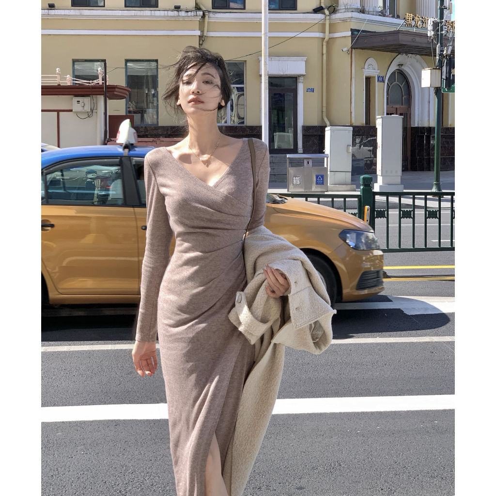 Đầm nữ dài tay Mila cổ V dáng dài quấn nhún eo, vạt chéo tôn dáng chất thun len Mỹ ôm body quyến rũ mặc dự tiệc đi làm | BigBuy360 - bigbuy360.vn