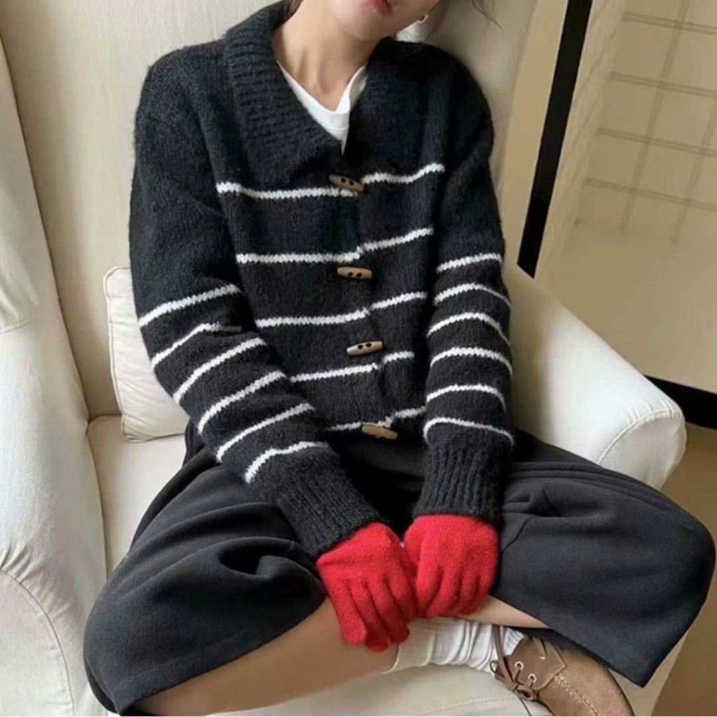 Áo Cadigan Len Lông Thỏ, Áo Len Dệt Kim Phối Sọc Ngang Kèm Hàng Cúc Sừng Dáng Dài Hàng Qccc Phù Hợp Với Mọi Lứa Tuổi | BigBuy360 - bigbuy360.vn