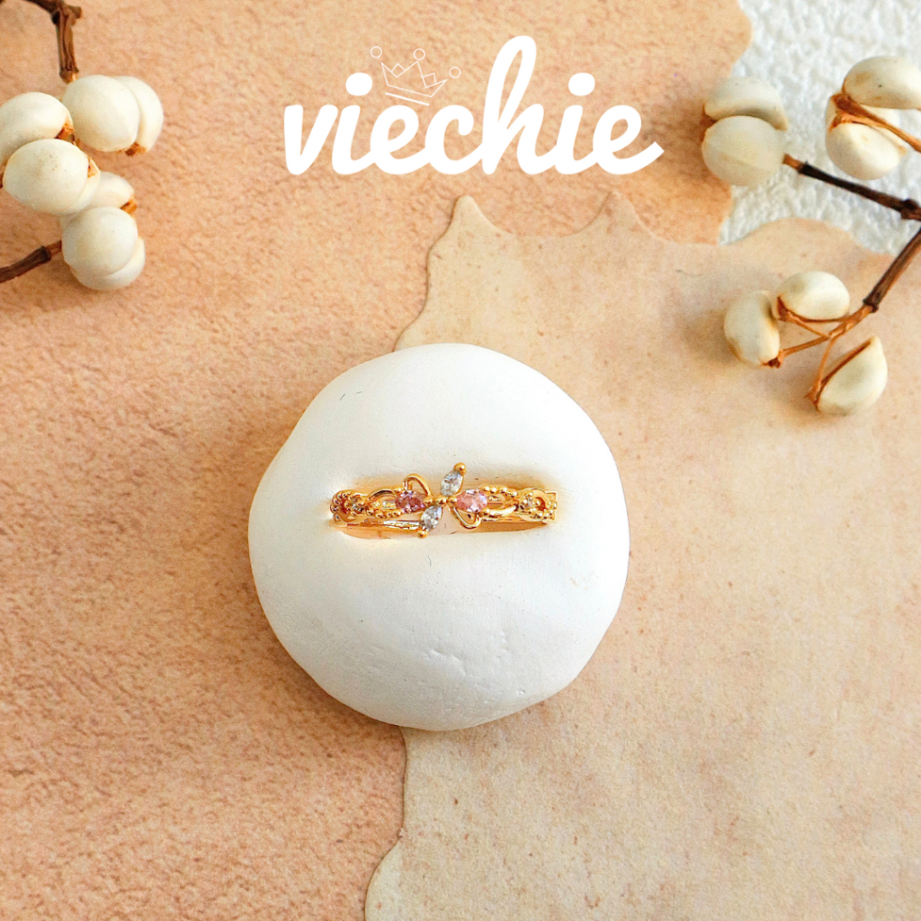 [FREESIZE] Nhẫn nữ TWINKLE nơ đá hồng trắng mạ vàng 18K VIECHIE R0093