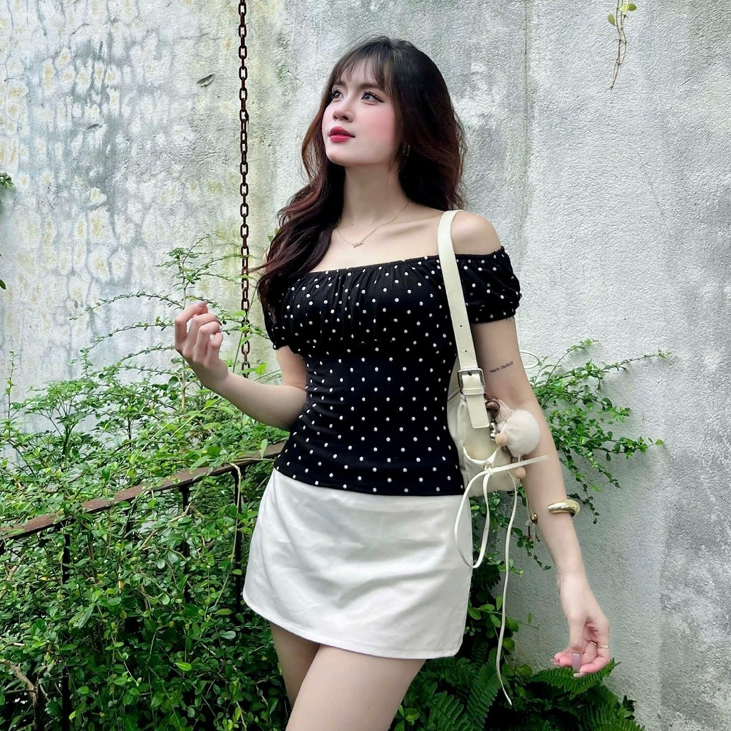 Áo Kiểu Nữ Chấm Bi Trễ Vai Ôm Dáng Chất Liệu Rip Lụa Tay Ngắn Bồng | BigBuy360 - bigbuy360.vn