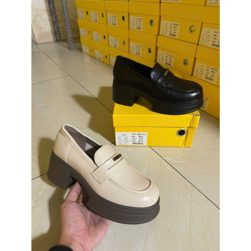 Giày loaf nữ BEESHOES, giày lười mũi tròn đế vuông cao 6 phân sẵn màu kem - đen LF004 (Form 1.5)