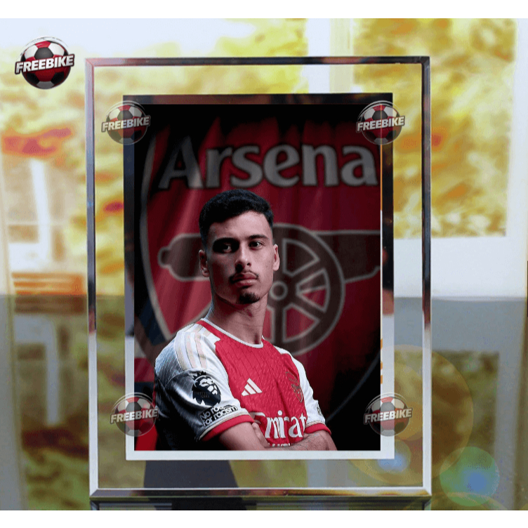 KHUNG POSTER GABRIEL MARTINELLI BẰNG KÍNH PHA LÊ CAO CẤP MẪU 1